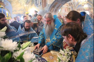 Всенощное бдение с чином Погребения в Свято-Троицком соборе г.Саратова