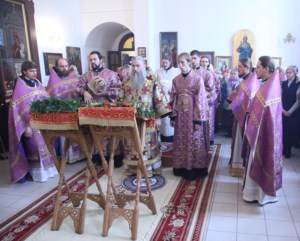 Божественная литургия в храме во имя святого пророка Божия Илии г. Саратова