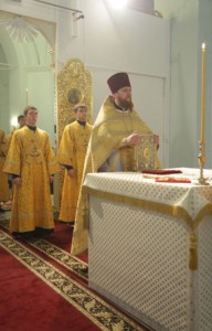 Божественная литургия в храме в честь Покрова Божией Матери г. Петровска