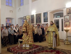 Божественная литургия в храме в честь cвятителя Митрофана епископа Воронежского г. Саратова