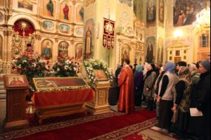 В Саратов доставлена десница святого первомученика архидиакона Стефана