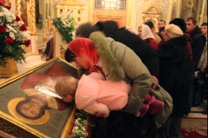 В Саратов доставлена десница святого первомученика архидиакона Стефана