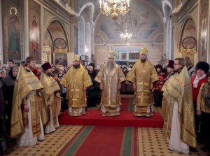 Божественная литургия в Свято-Троицком кафедральном соборе г. Покровска (Энгельса)