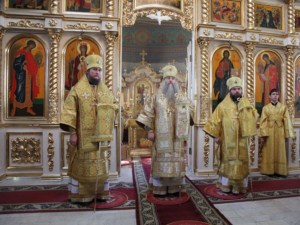 Божественная литургия в Свято-Троицком кафедральном соборе г. Покровска (Энгельса)