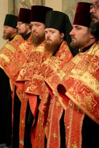 Встреча Благодатного огня в Покровском храме г. Саратова. Фото А. Курочкина