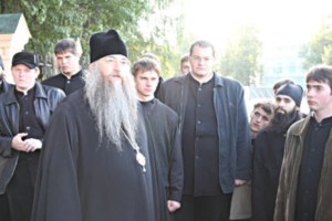 Преподаватели и воспитанники Саратовской семинарии совершили паломническую поездку в Троице-Сергиеву Лавру и к святыням Ярославской епархии