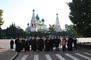 Преподаватели и воспитанники Саратовской семинарии совершили паломническую поездку в Троице-Сергиеву Лавру и к святыням Ярославской епархии