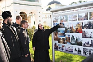 Преподаватели и воспитанники Саратовской семинарии совершили паломническую поездку в Троице-Сергиеву Лавру и к святыням Ярославской епархии