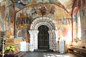 Преподаватели и воспитанники Саратовской семинарии совершили паломническую поездку в Троице-Сергиеву Лавру и к святыням Ярославской епархии