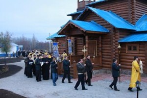 Великое освящение храма в честь Рождества Христова в селе Старая Жуковка Базарно-Карабулакского района