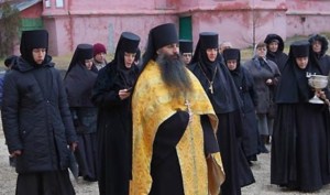 В Свято-Алексиевском женском монастыре освящены десять колоколов для нового храма в честь Смоленской иконы Божией Матери «Одигитрия»