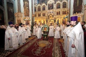 Рождественское богослужение в Духосошественском кафедральном соборе Саратова