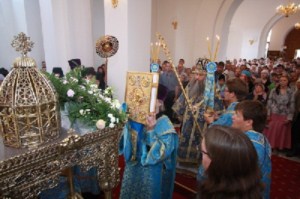 В Саратов прибыла чудотворная икона Божией Матери «Всецарица»