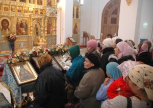 В Саратовскую епархию прибыли святыни Свято-Введенского Толгского монастыря