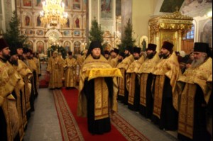 Великая Рождественская вечерня в Покровском храме Саратова