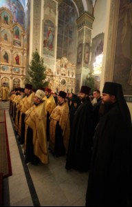 Великая Рождественская вечерня в Покровском храме Саратова