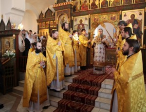 Божественная литургия на Архиерейском подворье — в храме в честь иконы Божией Матери «Утоли моя печали»