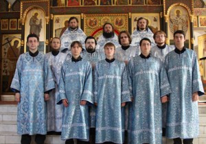 Выпускники СПДС в священном сане совершили богослужение