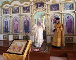 Божественная литургия в Свято-Троицком храме г. Красный Кут