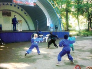 В саратовском городском парке прошла акция «Православная молодежь - за здоровый образ жизни»