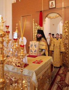 Божественная литургия в Свято-Троицком кафедральном соборе г. Вольска