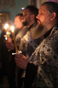 Утреня Великой Пятницы в Духосошественском кафедральном соборе Саратова