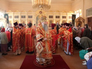 Божественная литургия в храме во имя святого преподобного Серафима Саровского г. Саратова