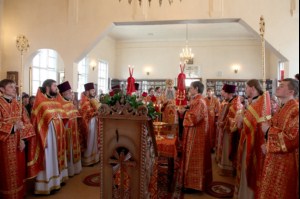 Божественная литургия в храме во имя святого преподобного Серафима Саровского г. Саратова