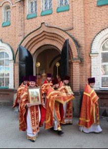 Божественная литургия в храме во имя святого преподобного Серафима Саровского г. Саратова