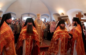 Божественная литургия в храме во имя святого апостола и евангелиста Иоанна Богослова в Иргизском Воскресенском мужском монастыре с. Криволучье Балаковского района