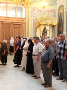 Всенощное бдение в Покровском храме Саратова