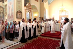 Всенощное бдение в Покровском храме Саратова