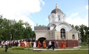 Божественная литургия в храме во имя священноисповедника Луки, архиепископа Симферопольского и Крымского