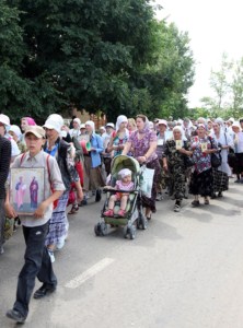 Начало крестного хода в Вавилов Дол