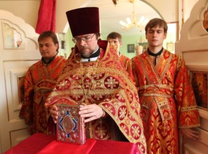 Божественная литургия в храме во имя святого мученика Иоанна Воина с.Лавровка Краснокутского района