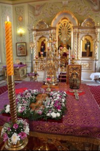 Всенощное бдение в Свято-Покровском храме Саратова
