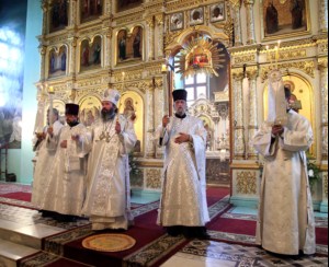 Всенощное бдение в Духосошественском кафедральном соборе Саратова