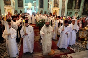 Всенощное бдение в Духосошественском кафедральном соборе Саратова