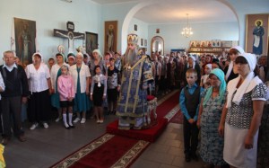 Божественная литургия в храме во имя святого Архангела Михаила с. Питерка