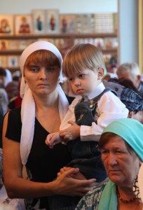 Божественная литургия в храме во имя святого Архангела Михаила с. Питерка