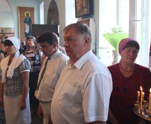 Божественная литургия в храме во имя святого Архангела Михаила с. Питерка