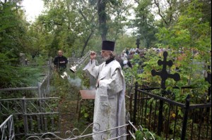 Панихида на Воскресенском кладбище г. Саратова
