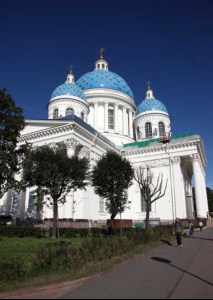 Преподаватели и воспитанники Саратовской семинарии совершили паломническую поездку по святым местам Санкт-Петербурга
