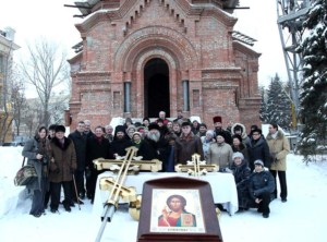 Освящены кресты на купола строящегося храма во имя Иоанна Богослова