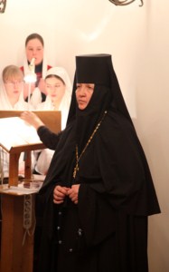 Божественная литургия в храме во имя святых мучеников 14000 младенцев, от Ирода в Вифлееме избиенных, Свято-Алексиевского женского монастыря г. Саратова