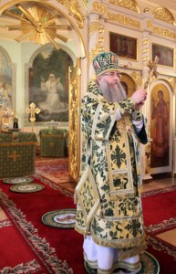 Божественная литургия в Серафимовском храме Саратова