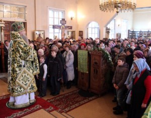 Божественная литургия в Серафимовском храме Саратова