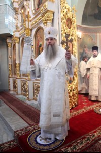 Божественная литургия в храме Всех Святых, в земле Российской просиявших г.Саратова.