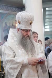 Божественная литургия в храме Всех Святых, в земле Российской просиявших г.Саратова.
