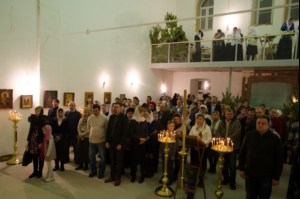 В помещении будущей домовой церкви Межъепархиального духовного училища начались регулярные богослужения